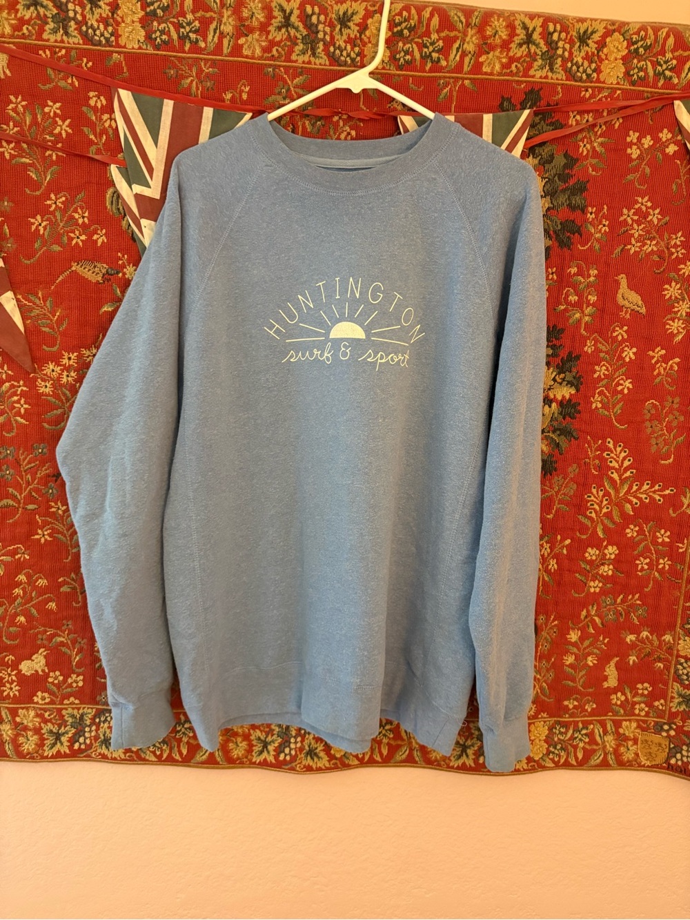 Huntington Beach California Surf Men's Blue Crewneck Sweater Soft Cozy Californi